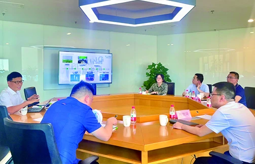 “领导关怀.引领前行” ——欢迎区领导一行莅临6686体育官网考察指导